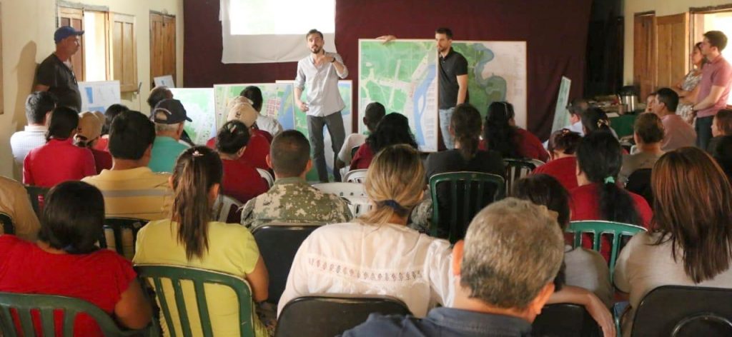Socializan Plan de Ordenamiento Urbano y Territorial de Bahía Negra