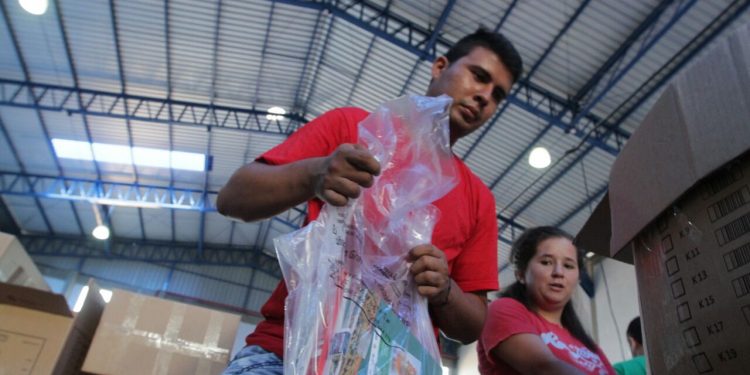 Distribución de kits escolares iniciaría en el Chaco según ministro Petta