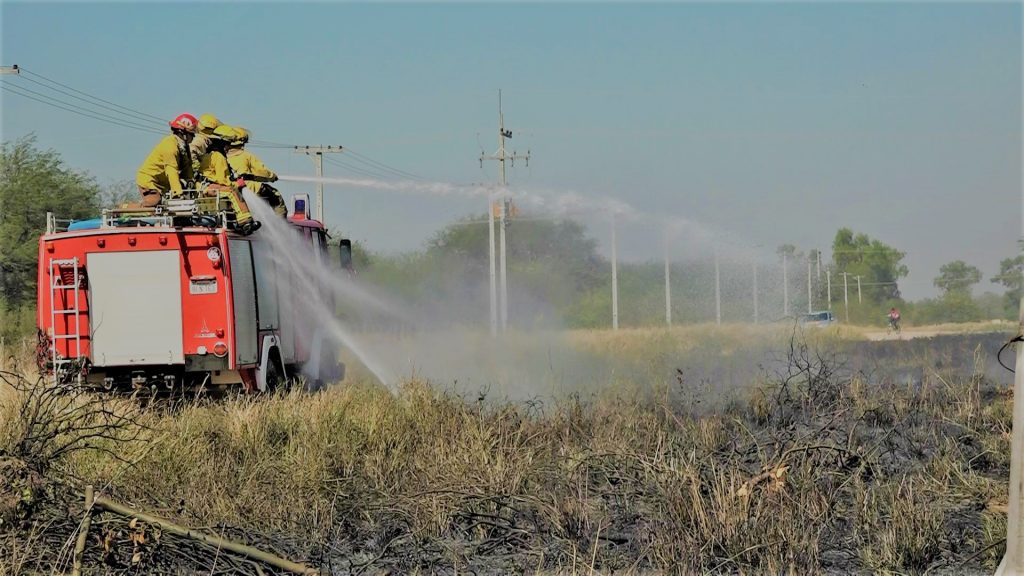 Entre humos y fuego, bomberos de Filadelfia «celebran» su día
