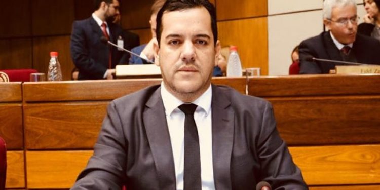 Mario Abdo se pronuncia respecto movida en el MAG