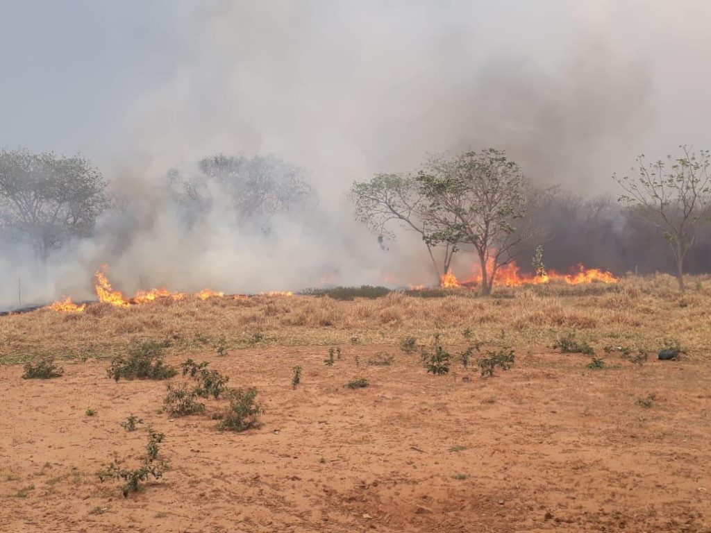 Nueva jornada de trabajo para combatientes en zonas de incendio