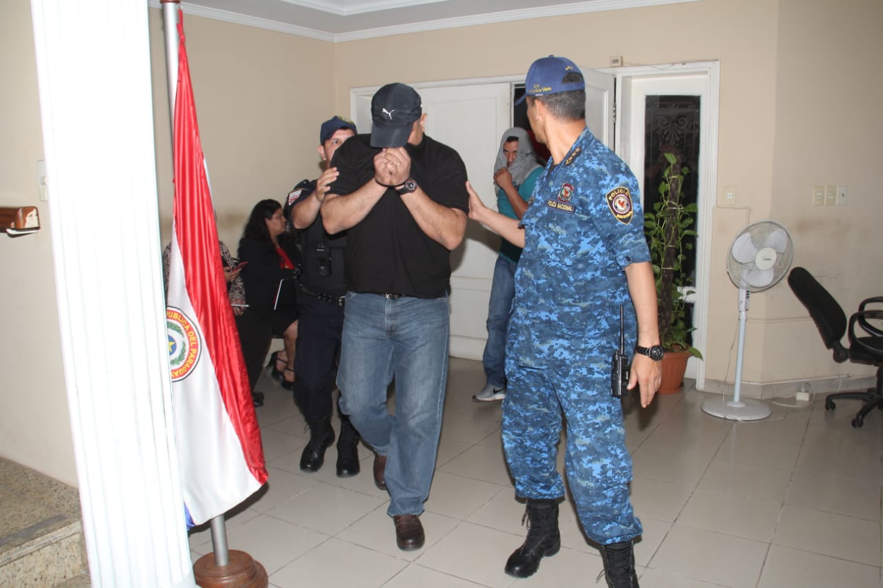 Imputan a 9 efectivos policiales: operativo dignidad