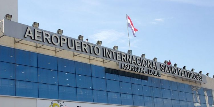 Fin del lujo: funcionarios públicos ya no viajaran en clase ejecutiva