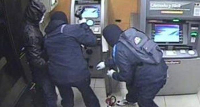 El crimen organizado no para, robaron dinero de cajeros del BNF
