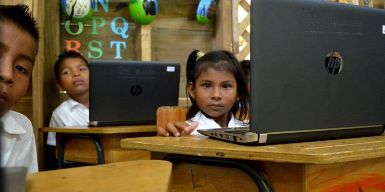 Acceso a la información mejora la calidad de vida de indígenas Acceso a la información mejora la calidad de vida de indígenas