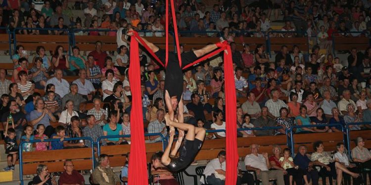 Estudiantes invitan al Sport Fest 2019 en el Colegio Secundario de Filadelfia