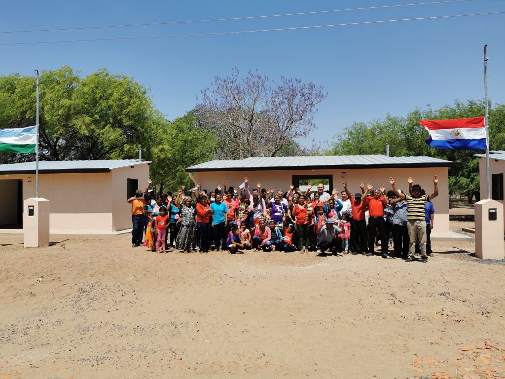 Entregaron 31 nuevas viviendas a comunidad indígena de Laguna Negra Entregaron 31 nuevas viviendas a comunidad indígena de Laguna Negra