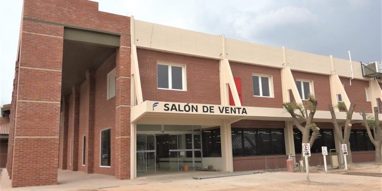 Fernheim abrirá nuevo salón, antiguo edificio será estacionamiento Fernheim abrirá nuevo salón, antiguo edificio será estacionamiento