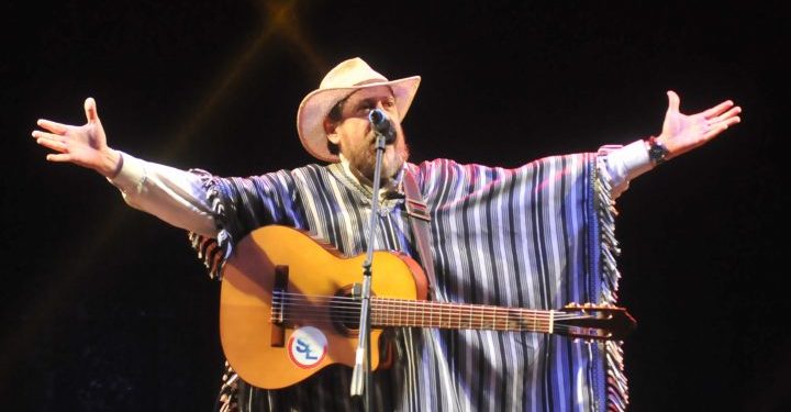 Francisco Russo confirmó presencia para Festival Folklórico en Isla Po’i Francisco Russo confirmó presencia para Festival Folklórico en Isla Po’i