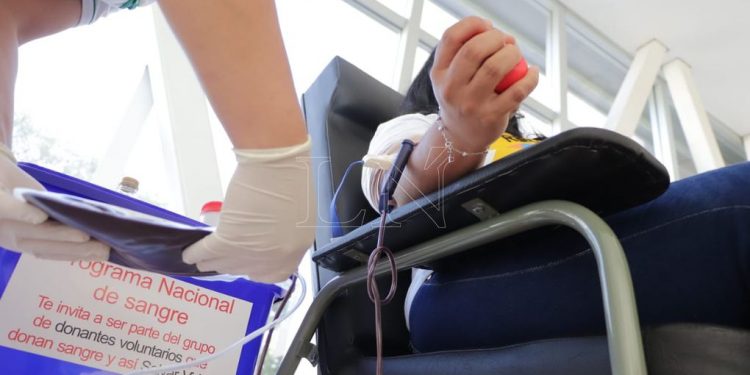 Campaña de donación de sangre: «Remangate por la vida»