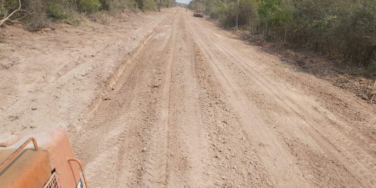 MOPC realiza mejoramiento del tramo Toro Pampa a Guazu Renda MOPC realiza mejoramiento del tramo Toro Pampa a Guazu Renda