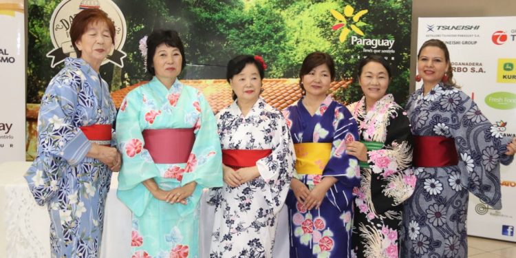 Fiesta por los 100 años de relaciones diplomáticas con Japón