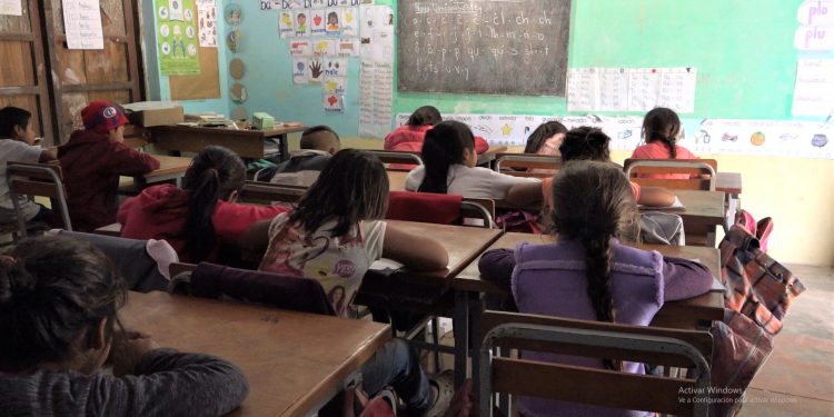 Intenso preparativo antes del inicio de clases en instituciones educativas de Boquerón