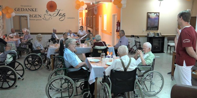 Hogar de Ancianos de Filadelfia celebra Día del Adulto Mayor Hogar de Ancianos de Filadelfia celebra Día del Adulto Mayor