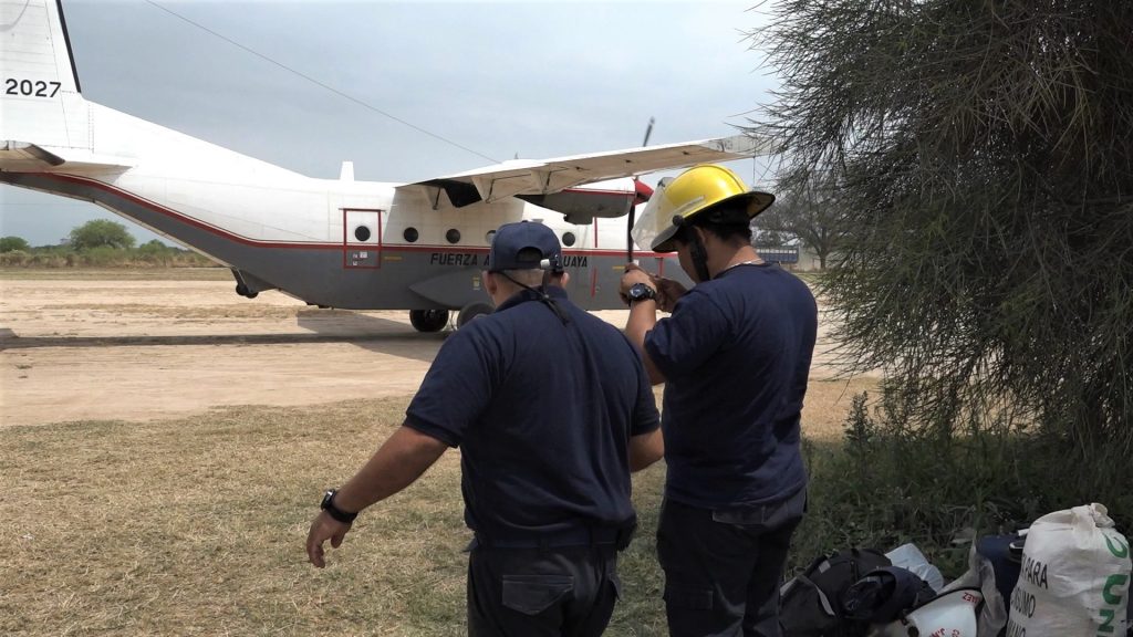 Llegó la lluvia: bomberos regresan a casa, ya no hay focos de incendio Llegó la lluvia: bomberos regresan a casa, ya no hay focos de incendio