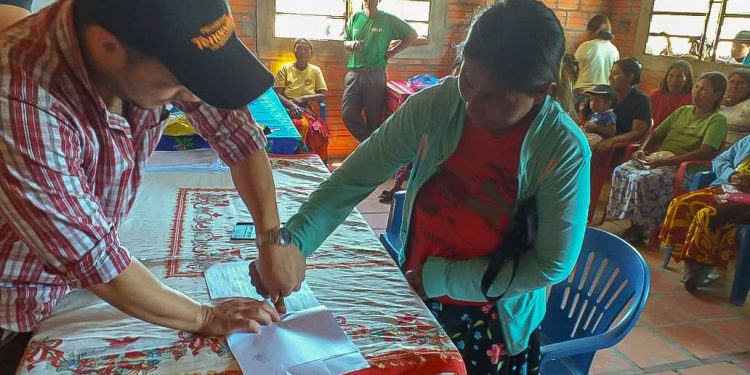 Entregan más de G. 800 millones en capital semilla a familias indígenas Entregan más de G. 800 millones en capital semilla a familias indígenas