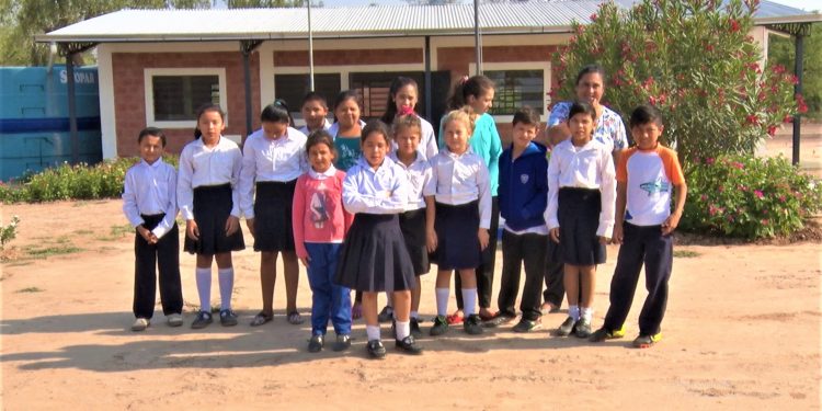 Chaco: Solicitan electrificación para lejana escuelita de El Pelícano Chaco: Solicitan electrificación para lejana escuelita de El Pelícano