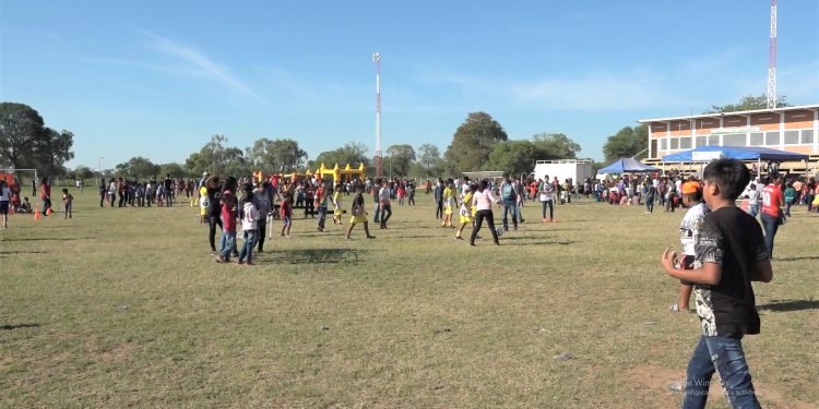 Cerca de 1.000 niños disfrutaron de un «regalo de amor» en Boquerón Cerca de 1.000 niños disfrutaron de un «regalo de amor» en Boquerón
