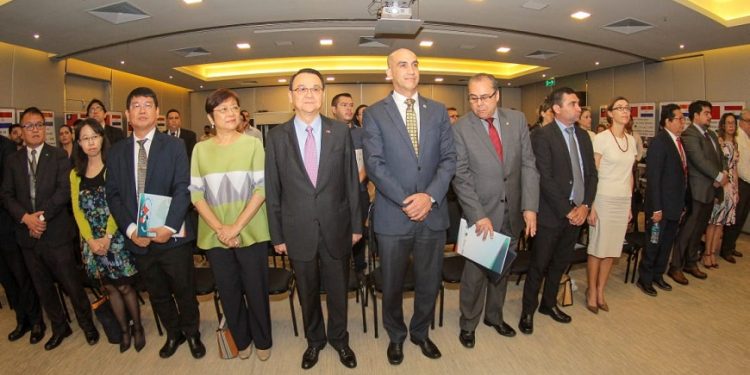 Tecnología con rostro humano: pacientes son centro de la atención Tecnología con rostro humano: pacientes son centro de la atención