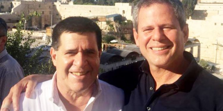 Autoridades brasileñas dictan orden de captura contra Horacio Cartes