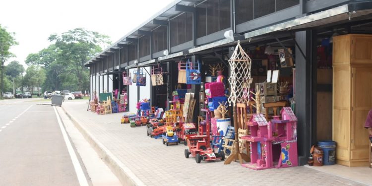 Caaguazú: Comerciantes reubicados en área de servicios aguardan ventas