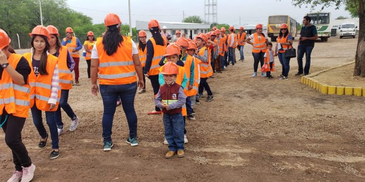 Alumnos conocieron la obra que conectará dos océanos en el Chaco