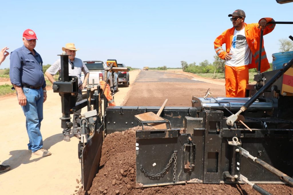 Ministro recorrió obradores de Lote 5, 6 y 8 de la Ruta Transchaco