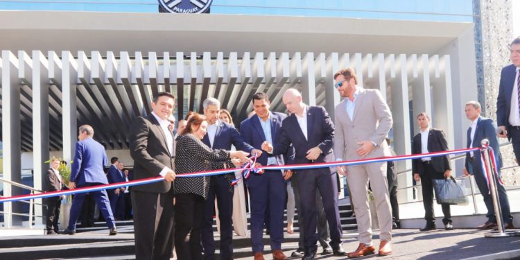 APF inaugura su nueva sede en Luque con presencia de altas autoridades