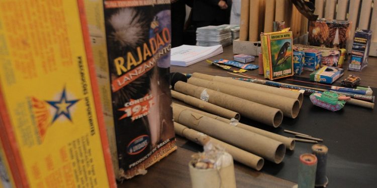 Diga no a la pirotecnia, es dañina en todo sentido