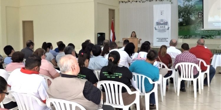 Ciudadanía y políticos se capacitan sobre sistema de listas cerradas