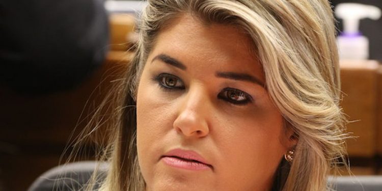 Tribunal de Conducta de la ANR expulsó a Cynthia Tarragó Tribunal de Conducta de la ANR expulsó a Cynthia Tarragó