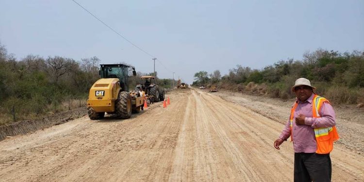 MOPC mejora caminos en Alto Paraguay como parte de la Emergencia Vial