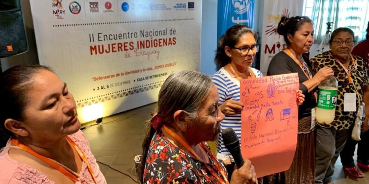 Mujeres indígenas se declaran defensoras de la identidad y de la vida Mujeres indígenas se declaran defensoras de la identidad y de la vida