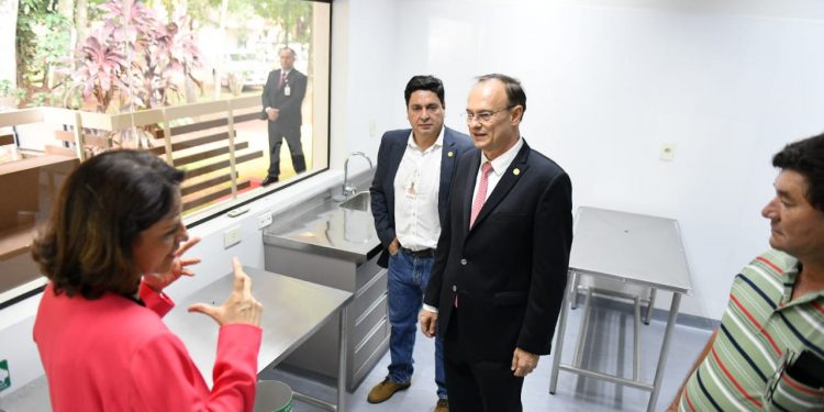 Museo de ITAIPU celebra sus 40 años con reformas y homenaje Museo de ITAIPU celebra sus 40 años con reformas y homenaje