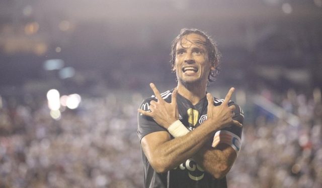 Olimpia y Roque, a un empate del tetracampeonato Olimpia y Roque, a un empate del tetracampeonato