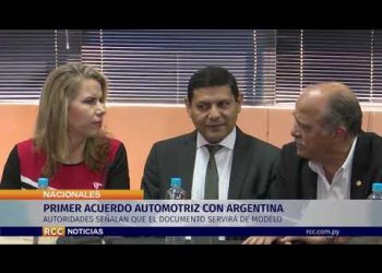 PARAGUAY FIRMA SU PRIMER ACUERDO AUTOMOTRIZ CON ARGENTINA