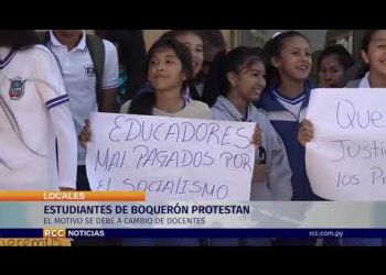 ESTUDIANTES DEL COLEGIO DEPARTAMENTAL DE BOQUERÓN