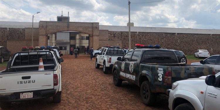 Presidente pide rodear cárceles tras fuga de reos Presidente pide rodear cárceles tras fuga de reos