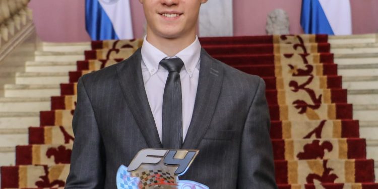 Joshua Duerksen: «Se sufre mucho, pero luego la recompensa es gigante» Joshua Duerksen: «Se sufre mucho, pero luego la recompensa es gigante»