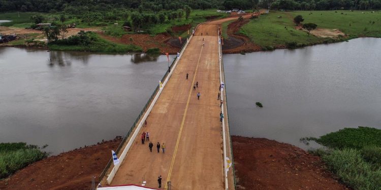 Gobierno inauguró hoy puente sobre el Río Acaray en Alto Paraná