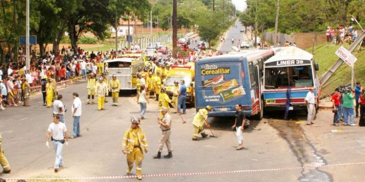 Tras 14 años de espera concretan pago de indemnización a víctimas de accidente