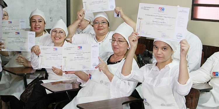 Sinafocal capacitará a más de 500 itapuenses en oficios de rápida salida laboral Sinafocal capacitará a más de 500 itapuenses en oficios de rápida salida laboral