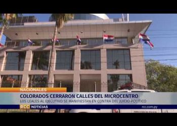 COLORADOS DE AÑETETE CERRARON CALLES DEL MICROCENTRO