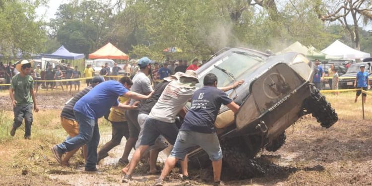El Campeonato Nacional Todoterreno 4×4 arrancó a pura potencia El Campeonato Nacional Todoterreno 4×4 arrancó a pura potencia