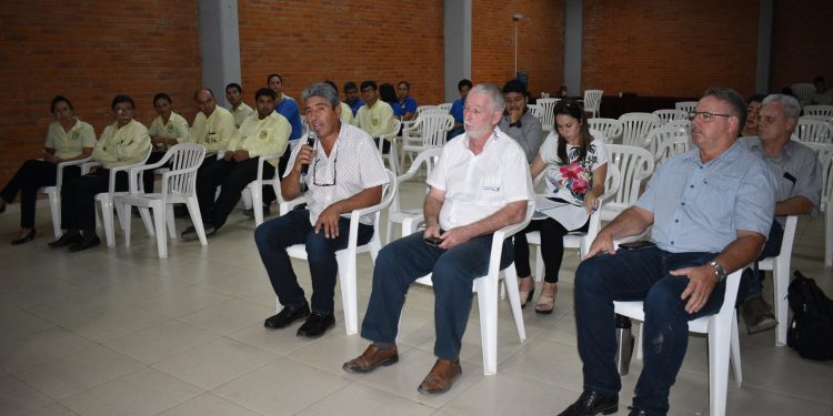 Loma Plata: Casi nula participación ciudadana durante informe de gestión municipal