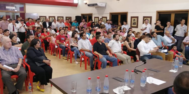 Más de 250 referentes del Partido Colorado se interiorizaron sobre la ley de desbloqueo