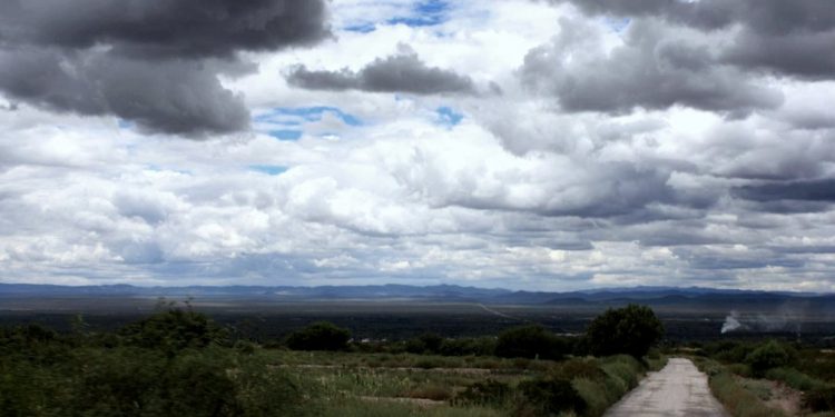 Meteorología anuncia día cálido con lluvias dispersas