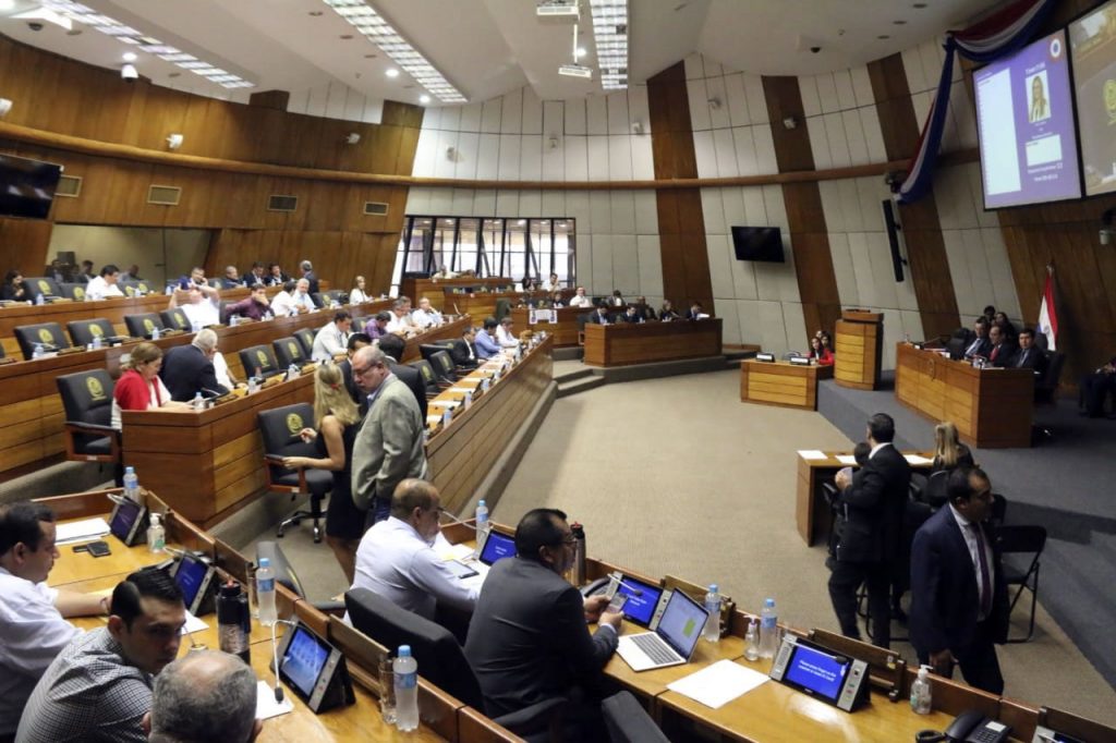 Cámara Baja aprueba modificaciones a ley de financiamiento político