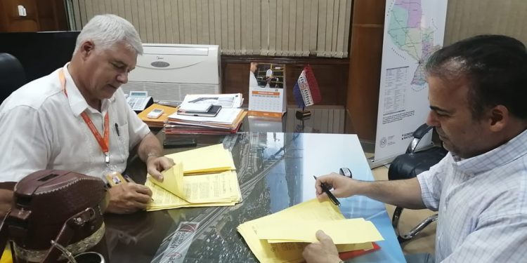 MOPC firmó contrato para la rehabilitación del Lote 7 de la Transchaco MOPC firmó contrato para la rehabilitación del Lote 7 de la Transchaco