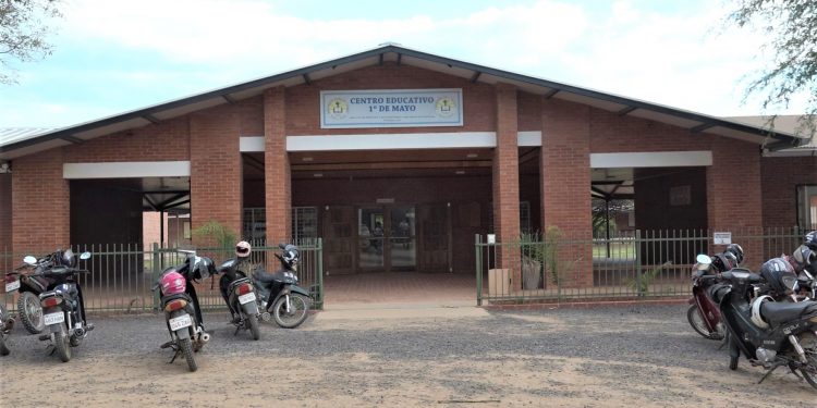 Colegio Primero de Mayo contará con un nuevo laboratorio para estudiantes
